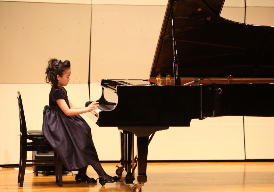 出張スナップ撮影イメージ写真　ピアノ発表会の様子