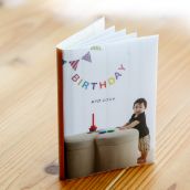 ミニアルバム8P　全体イメージ写真　表紙1歳男の子