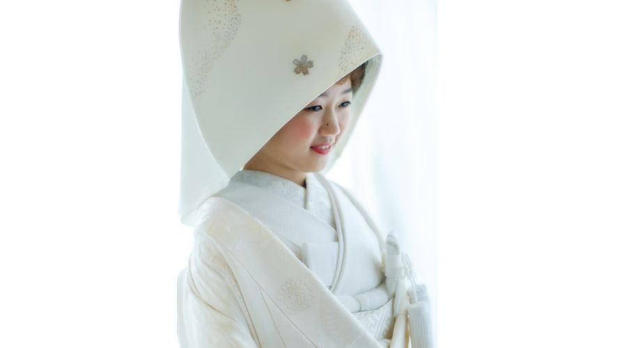 新婦　綿帽子　一人写し　少しうつむき気味