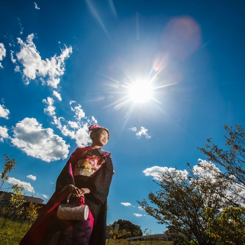 DAIOKU写真スタジオ 屋外ロケ見本 成人式前撮り 青い空バックに