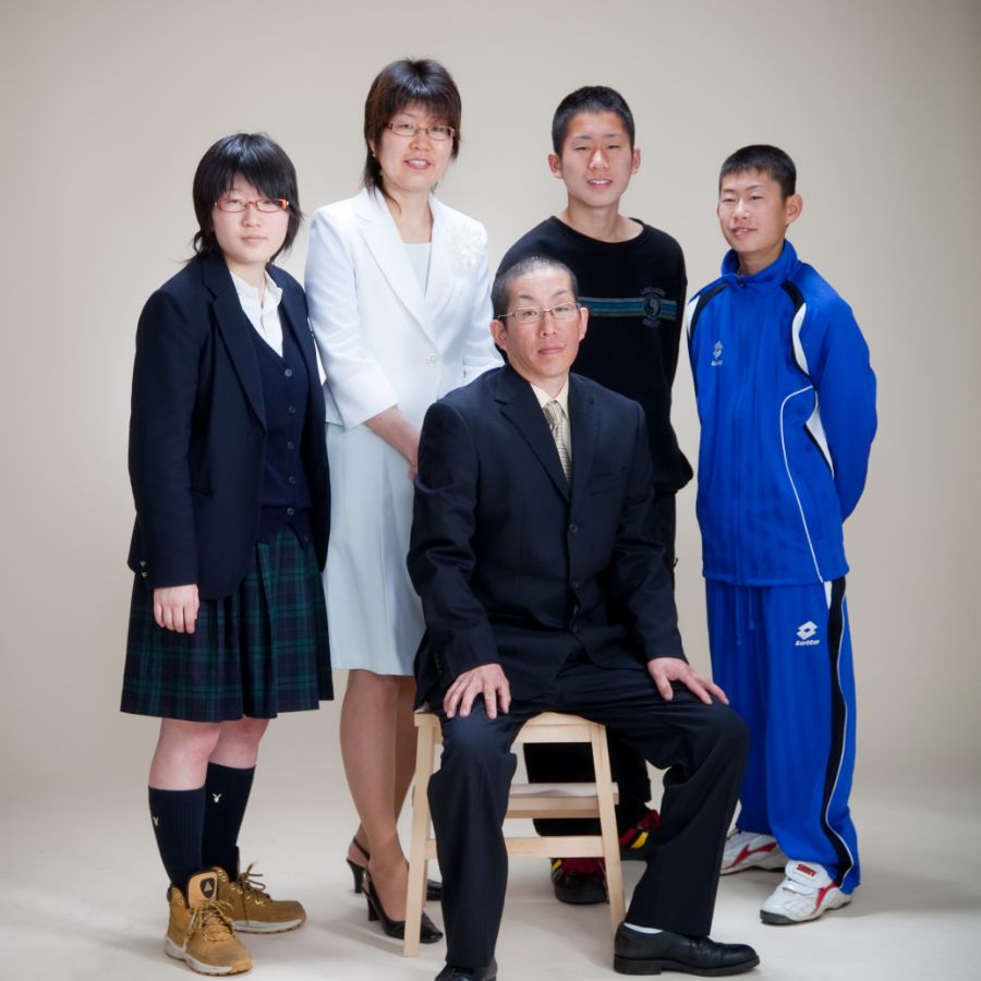 家族5人写し　弟中学入学記念